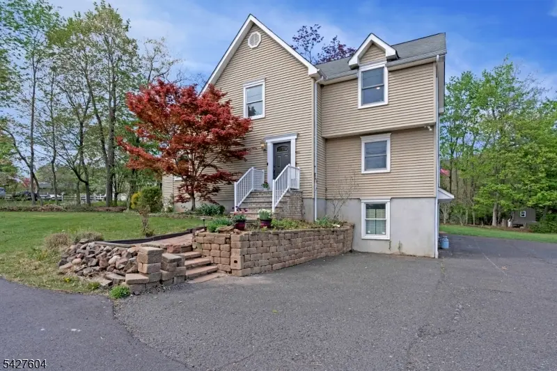 1939 Fieldstone Rd, Martinsville, NJ 08836 - #2