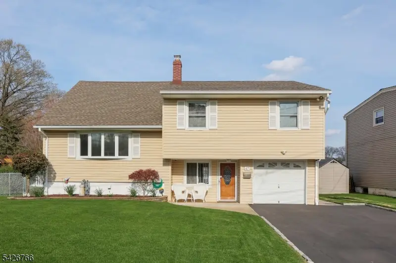 47 Epping Dr, Kenilworth, NJ 07033 - #2