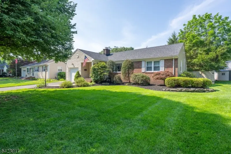 964 Crescent Dr, Rahway, NJ 07065 - #2