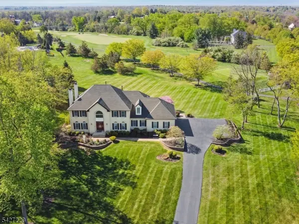 2 Fairway Dr, Readington Twp., NJ 08889