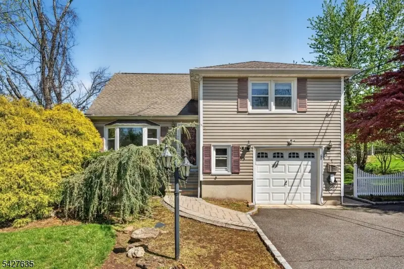 271 E Mount Pleasant Ave, Livingston, NJ 07039 - #2