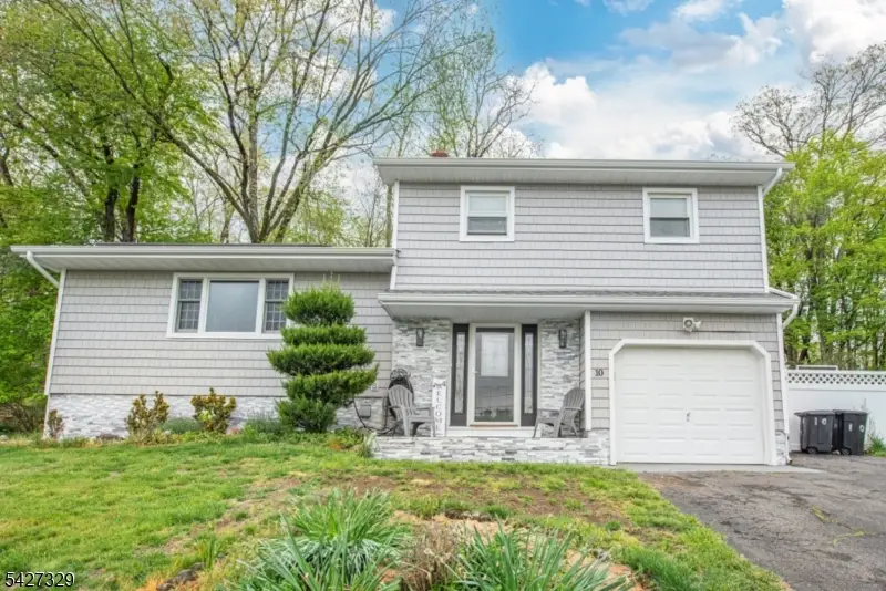 10 Evers Ct, Wayne, NJ 07470 - #1