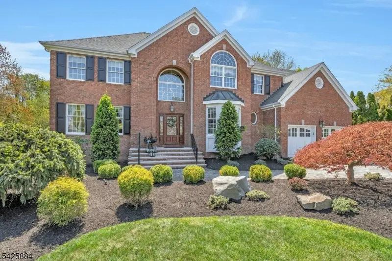 15 Fieldstone Ct, East Hanover, NJ 07936 - #1
