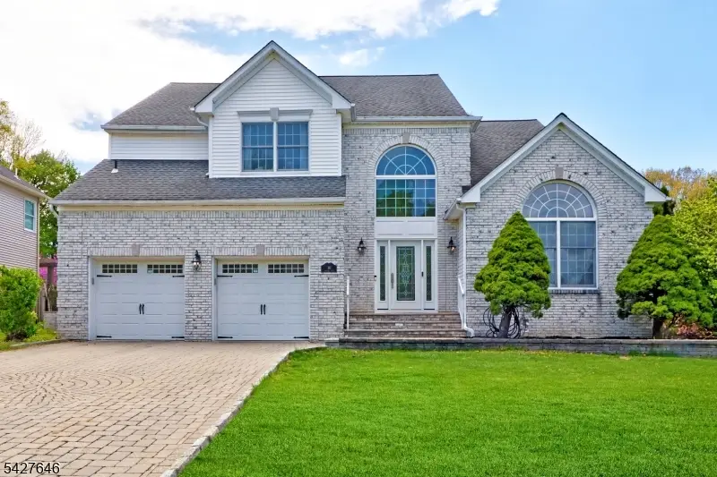 30 Baybury Ct, East Hanover, NJ 07936 - #1