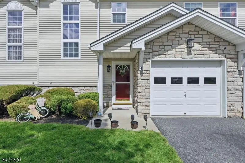 4 Mulberry Ln, Hardyston, NJ 07419 - #2