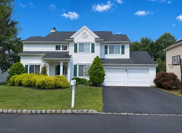 29 Fox Chase Rd, Jefferson Twp., NJ 07438