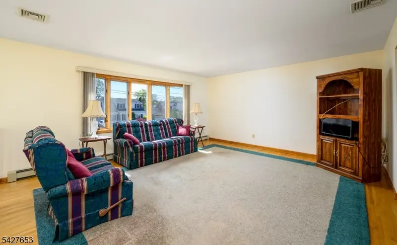 147 11th St, Wood Ridge, NJ 07075 - #3