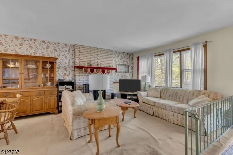 307 Santa Fe Trl, Hopatcong, NJ 07843 - #3
