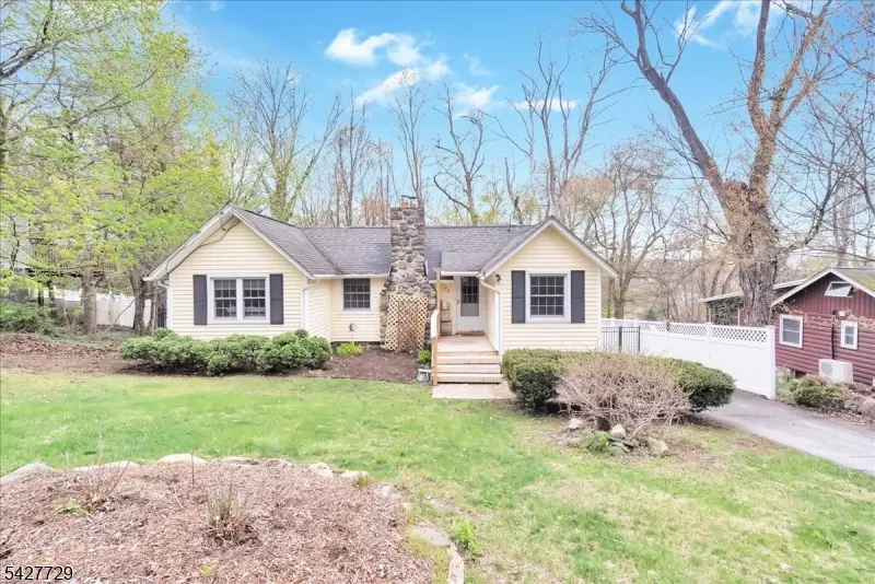 109 Grandview Rd, Highland Lakes, NJ 07422 - #3
