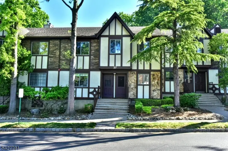 3707 Mark Twain Way, Mahwah, NJ 07430 - #1