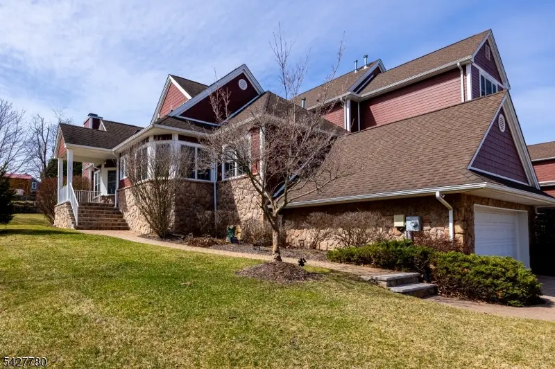 1 Turnberry Ln, Hardyston, NJ 07419 - #1