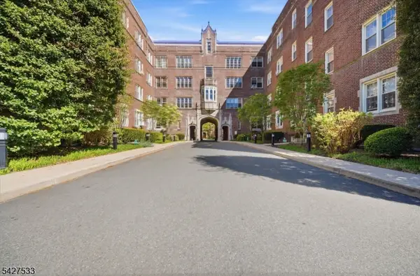 133 Summit Ave #43, Summit City, NJ 07901