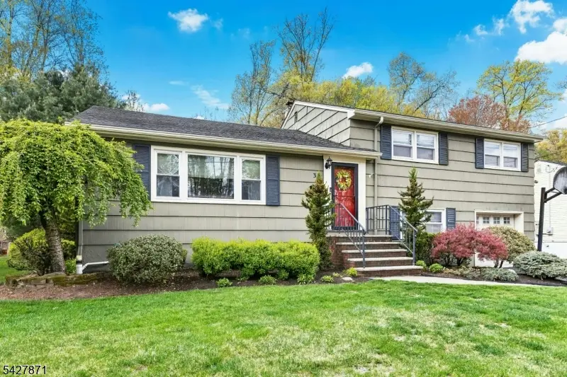 36 Wadsworth Ter, Cranford, NJ 07016 - #2