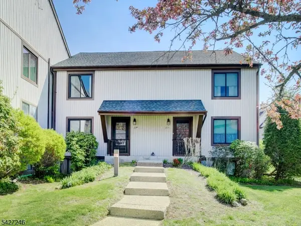 13224 Dell Pl #224, Stanhope Boro, NJ 07874