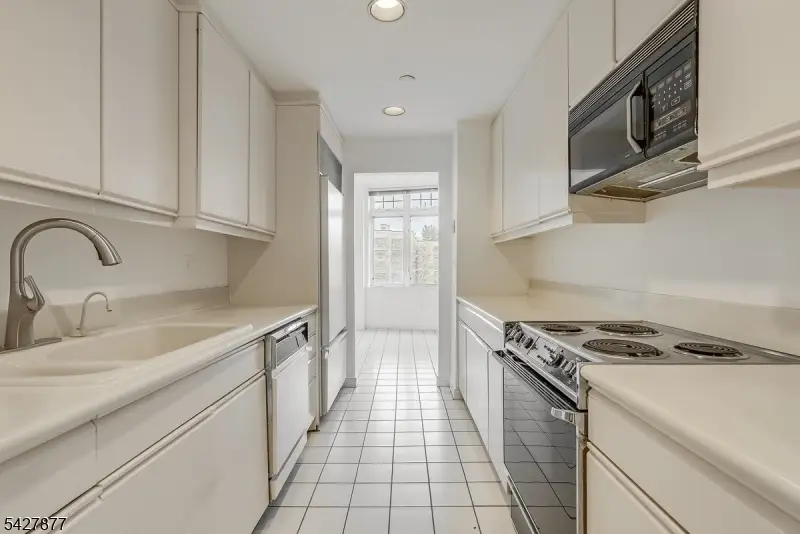 616 S Orange Ave, 4e #4E, Maplewood, NJ 07040 - #3