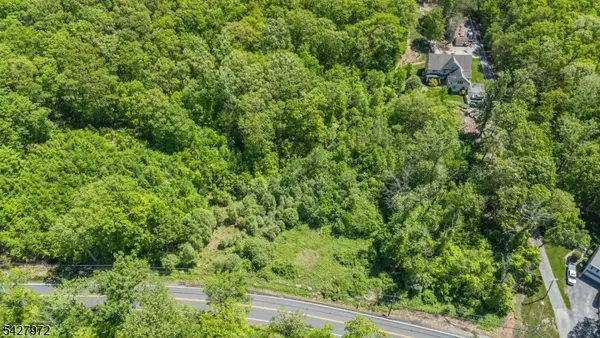 172 Espanong Rd, Jefferson Twp., NJ 07849