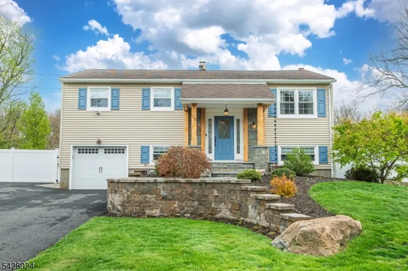 15 Windsor Dr, Oak Ridge, NJ 07438 - #2