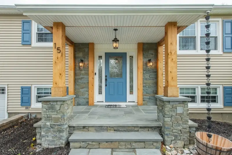15 Windsor Dr, Oak Ridge, NJ 07438 - #3