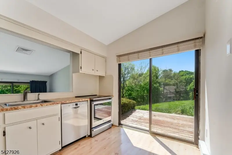 57 Overlook Dr, Union, NJ 08809 - #2