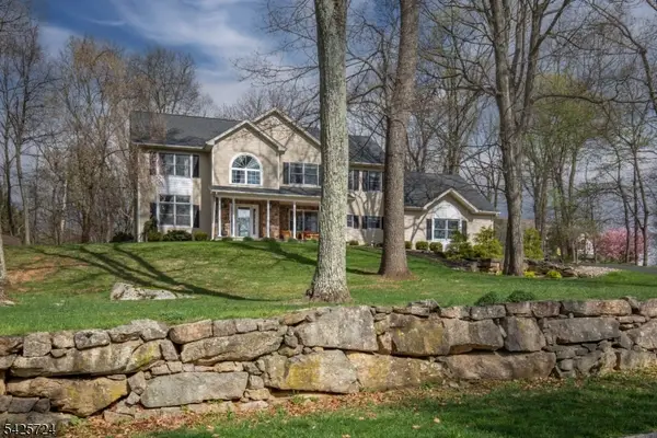 7 Rice Ln, Washington Twp., NJ 07853