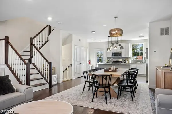 26 Colgate Dr, Morris Twp., NJ 07960