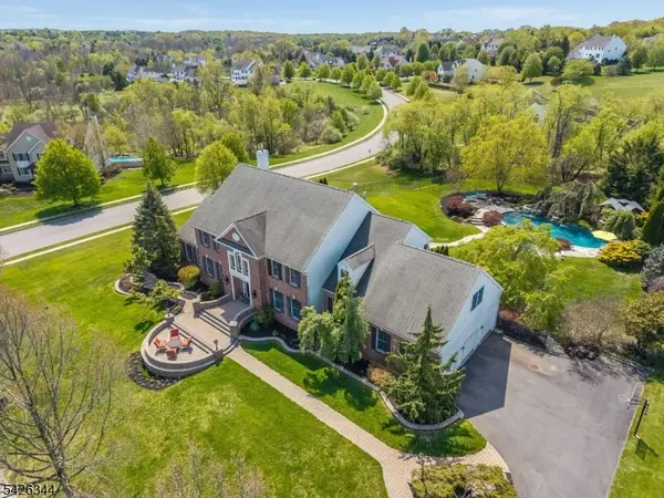 22 Patrick Henry Pl, Raritan Twp., NJ 08551
