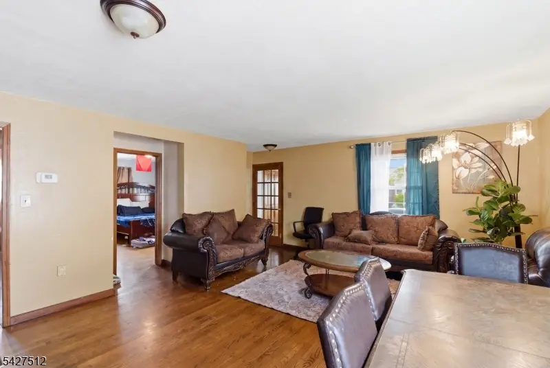 2 Oakwood Pl, North Brunswick, NJ 08902 - #3