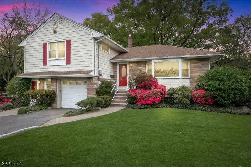 389 Walnut Ave, Cranford, NJ 07016 - #1