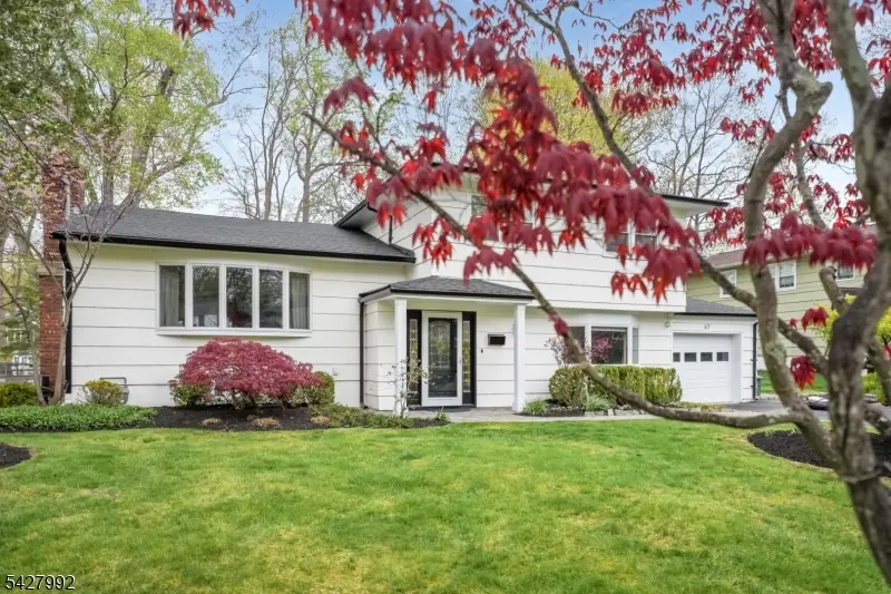 67 Woodbine Cir, New Providence, NJ 07974 - #3