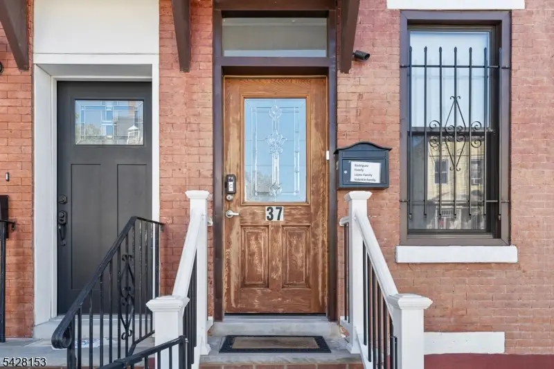 37 Emmet St, Newark, NJ 07114 - #2