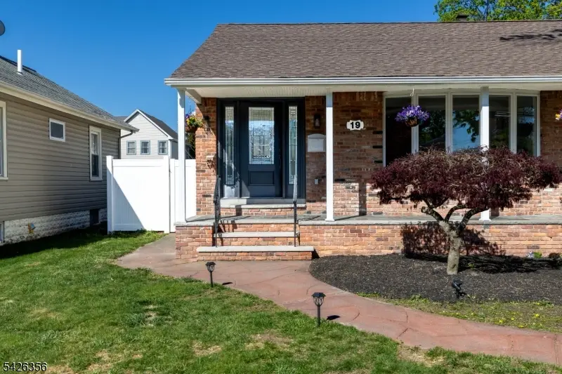 19 4th St, Pequannock, NJ 07440 - #1