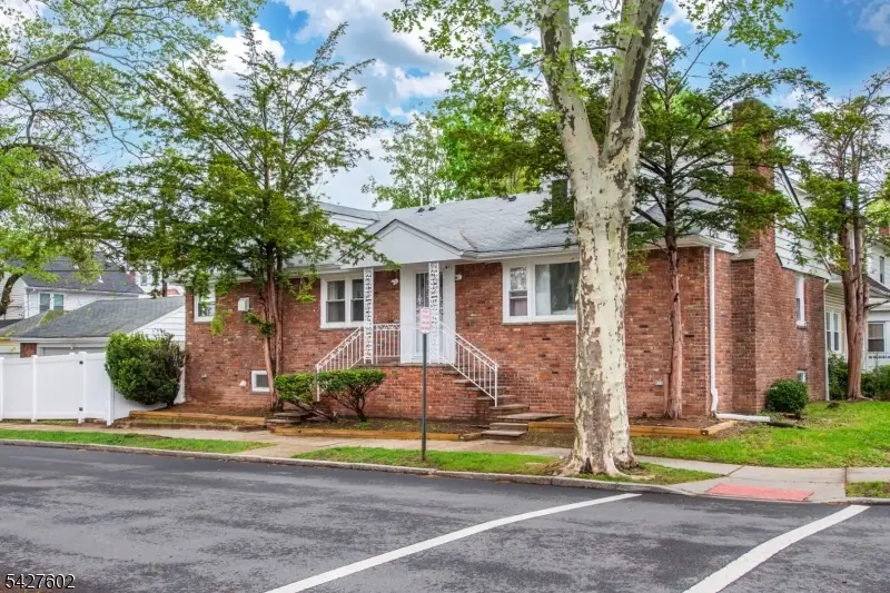 38 Mountainview Ave, East Orange, NJ 07018 - #2