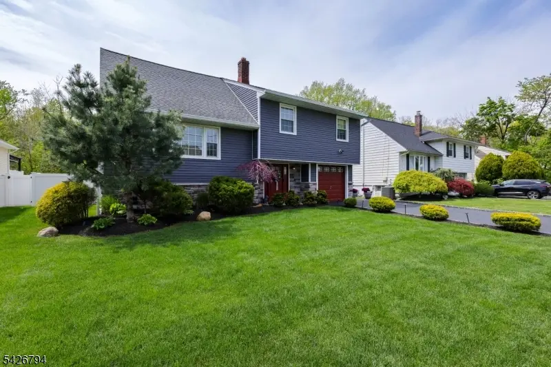 14 Dorset Dr, Kenilworth, NJ 07033 - #2