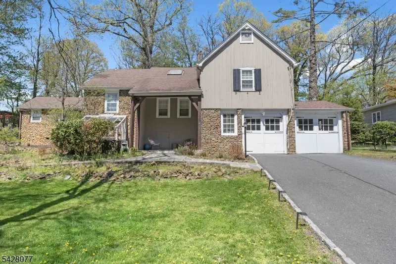 2637 Skytop Dr, Scotch Plains, NJ 07076 - #1