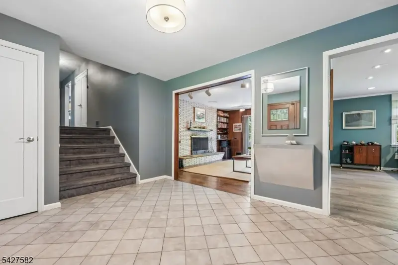 89 Westview Rd, Millburn, NJ 07078 - #2