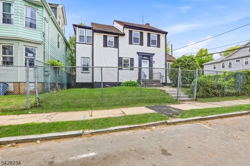 74 Lindsley Ave, Newark, NJ 07106 - #3