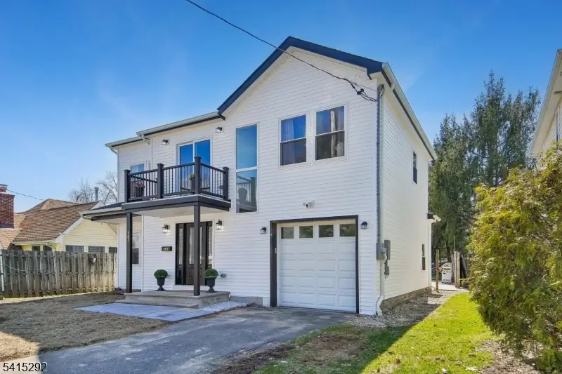 207 Lake Shore Dr, Lake Hiawatha, NJ 07034 - #2