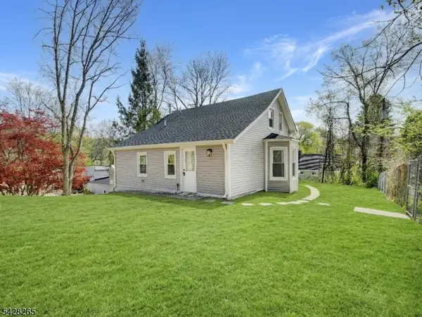 4 Emmans Rd, Roxbury Twp., NJ 07852