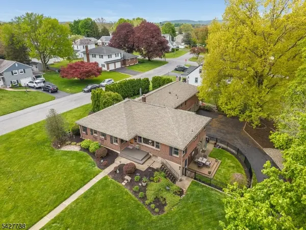 106 Liggett Blvd, Pohatcong Twp., NJ 08865