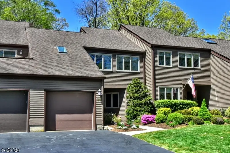 30 N Bayard Ln, Mahwah, NJ 07430 - #2