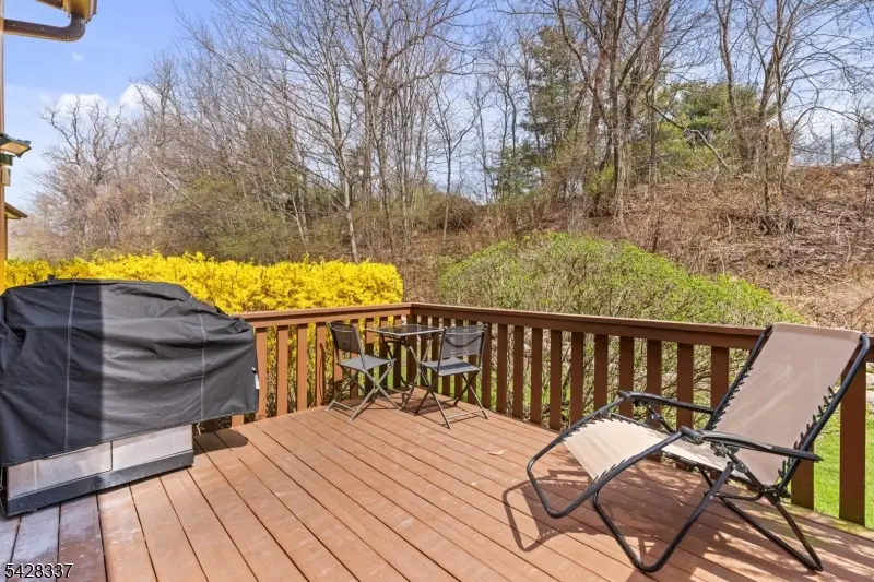 25 Flintlock Ter, Rockaway, NJ 07866 - #3