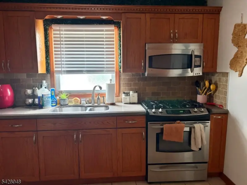 381 Highland Ave, Clifton, NJ 07011 - #3