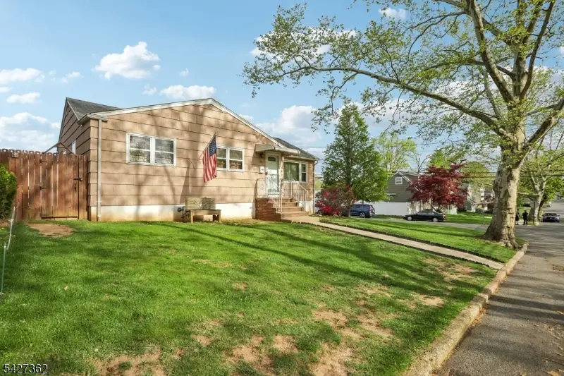 192 Rudolph Ave, Rahway, NJ 07065 - #1