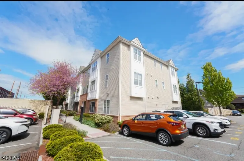 435 Van Houten Ave #104, Passaic, NJ 07055 - #1