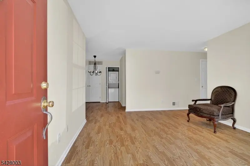 46 Stillwell Ct, Bradley Gardens, NJ 08807 - #3