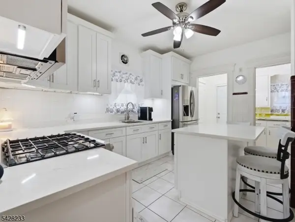 768 E 25th St, Paterson City, NJ 07504