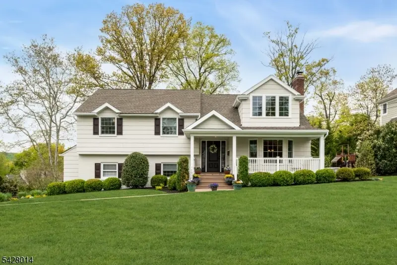 1050 Lawrence Avenue, Westfield, NJ 07090 - #1