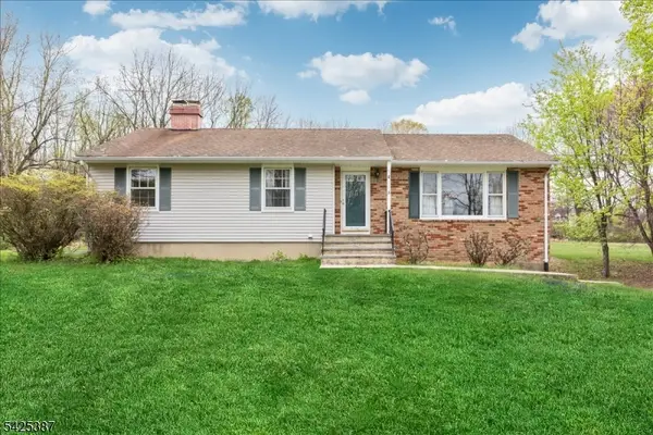 9 Symonds Lane, Lebanon Twp., NJ 08826
