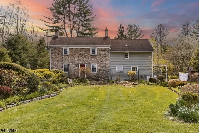 685 Woodglen Rd, Lebanon, NJ 08826 - #2