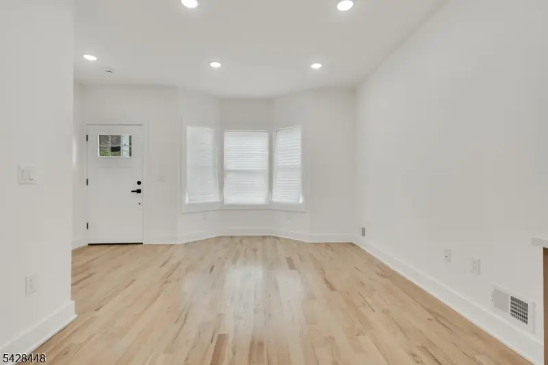196 Taylor St, Orange, NJ 07050 - #2